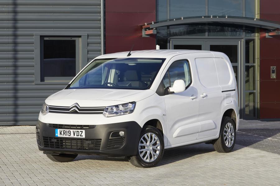  Citroen Berlingo Van 2018 года  (UK) (фото 5 из 20)
